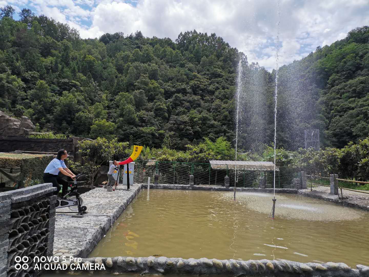 陕西安康15米喊泉
